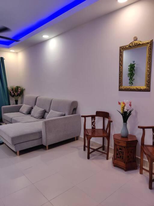 Debayu Homestay With Free Parking At Setia Alam Shah Alam Exteriör bild